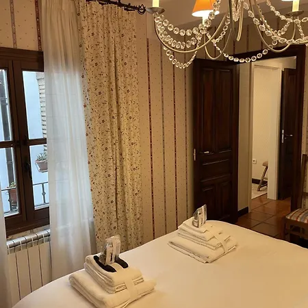 The Manor House * La Guardia