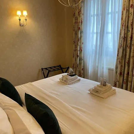 The Manor House カントリーハウス *